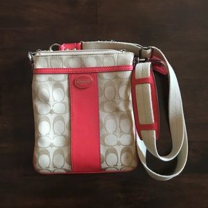 Coach Bags - 🧡Coach Legacy Signature Swingpack Crossbody Bag🧡 Coach Bags - 🧡Coach Legacy Signature Swingpack Crossbody Bag🧡